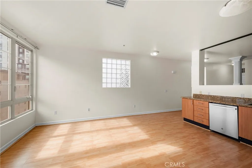 Photo #5: CV25266674 Listing: Photo #5