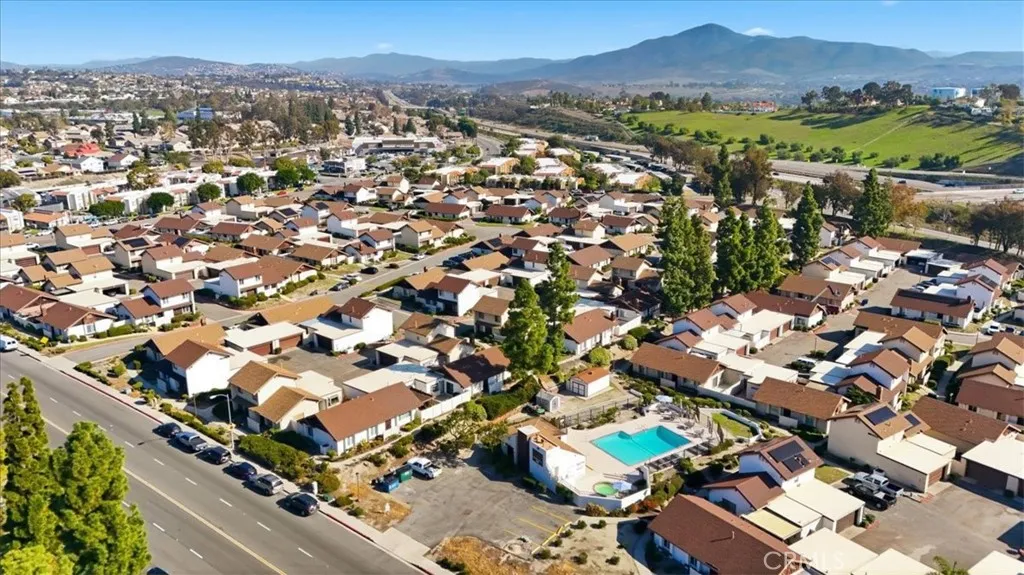 https://cdn.realtyfeed.com/cdn/127/306596529/07da22724a875071718874a92b31a259.webp