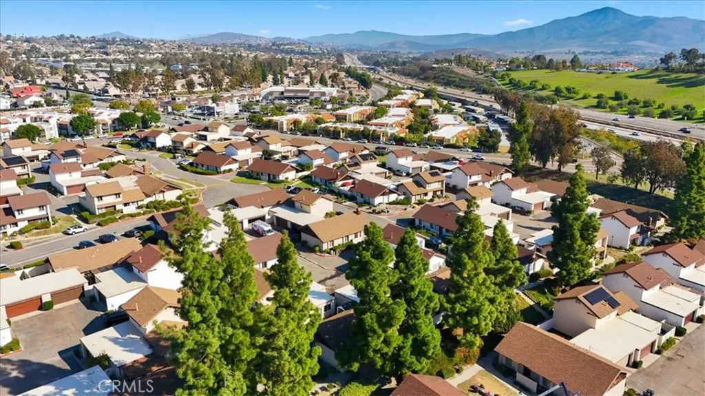 Photo #4: CV25268509 Listing: Photo #4