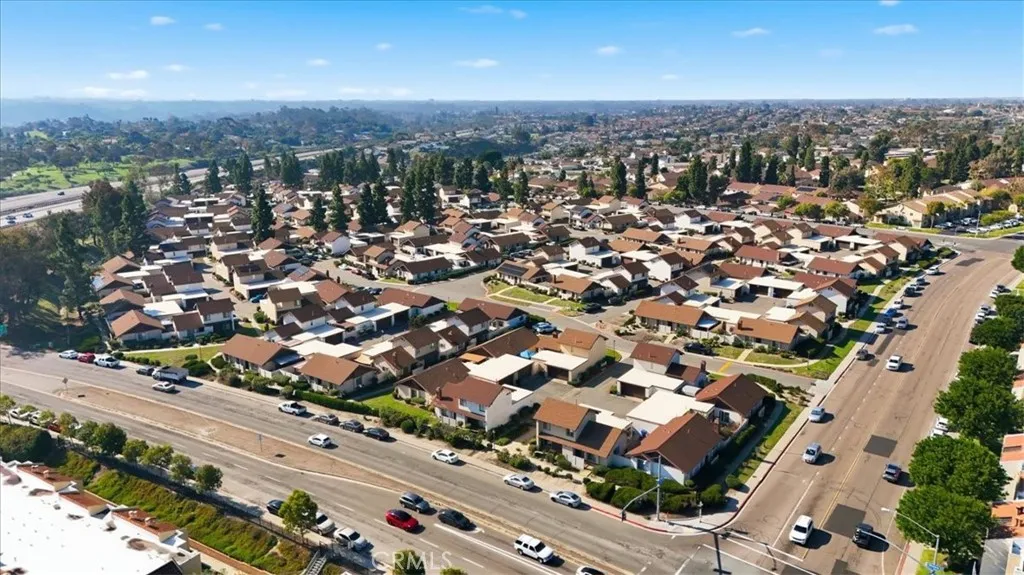 https://cdn.realtyfeed.com/cdn/127/306596529/73961067bd999e3570b54d6404886dd1.webp