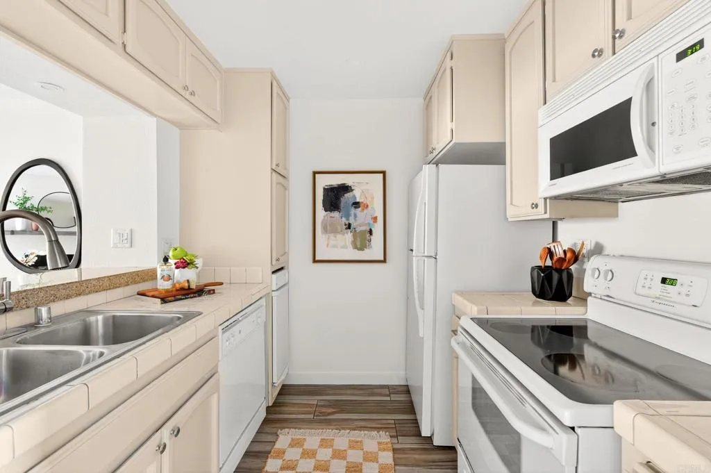 https://cdn.realtyfeed.com/cdn/127/306596537/4ba713fdad6bdb2aa2257d5a4fba10b0.webp