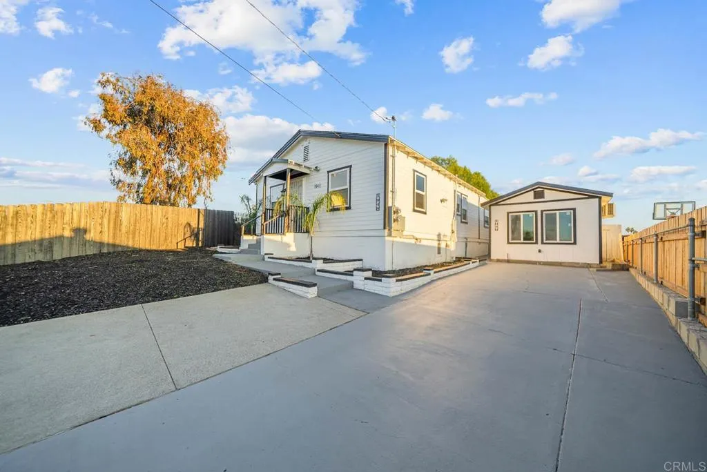 https://cdn.realtyfeed.com/cdn/127/306596605/3b4b27e082f4201056f0c8119a786b39.webp