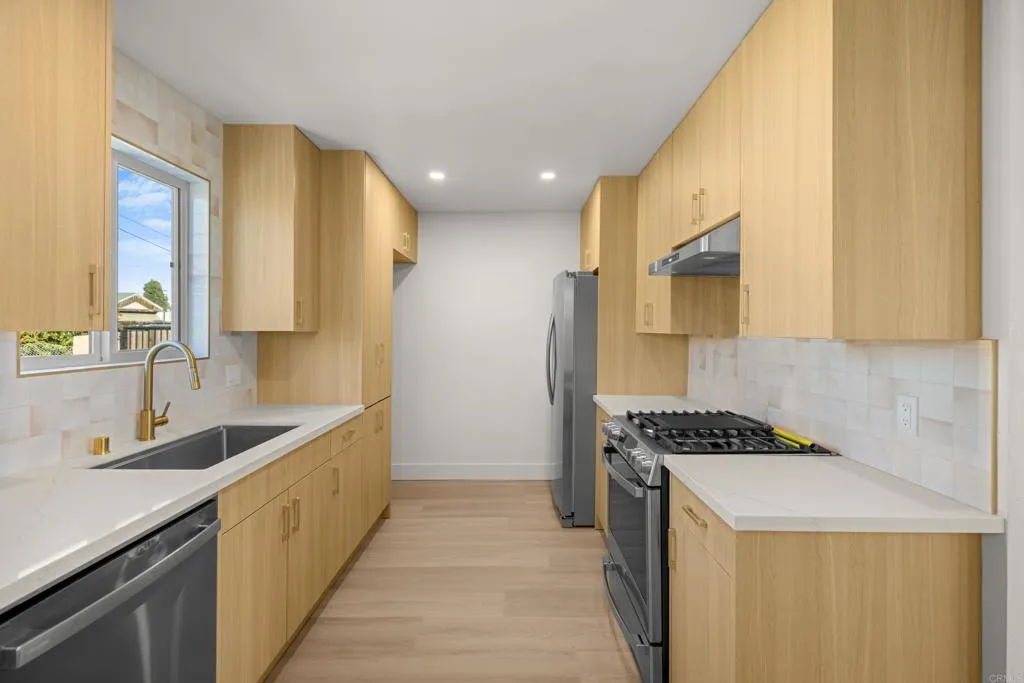 https://cdn.realtyfeed.com/cdn/127/306596652/2601a4b9db5e74cd6fe1242c8866f7cc.webp