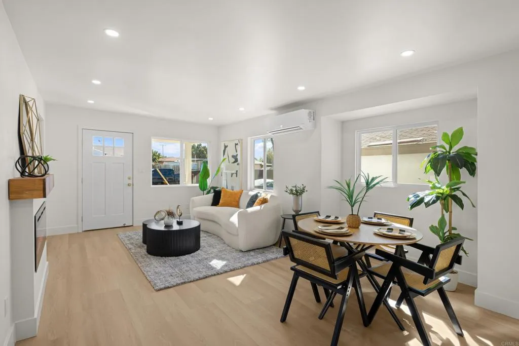 https://cdn.realtyfeed.com/cdn/127/306596652/5c6d2e9321fbce8f540f58058495118b.webp