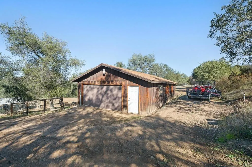 https://cdn.realtyfeed.com/cdn/127/306596659/2bf9d6d2330fc3203f29187f8a498f14.webp