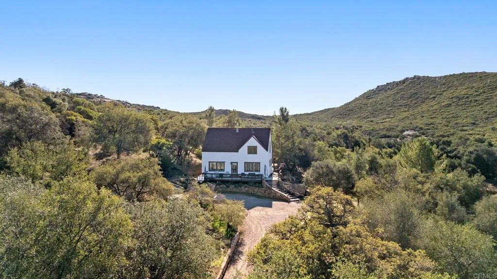 https://cdn.realtyfeed.com/cdn/127/306596659/5f15d2c0f916aa65fa3ec4f355fb5dbf.webp