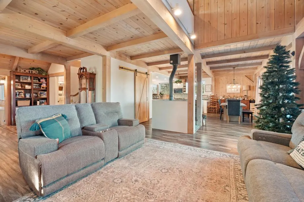 https://cdn.realtyfeed.com/cdn/127/306596659/78cbae79cf9b69e1c990c6846a06db1c.webp