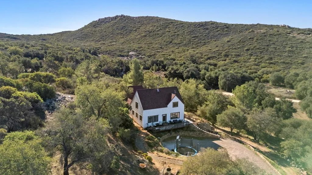 https://cdn.realtyfeed.com/cdn/127/306596659/b298b17d3db25586cbbf216f13d8ef2d.webp