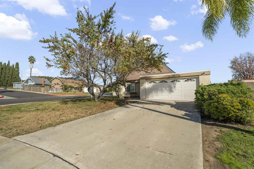 https://cdn.realtyfeed.com/cdn/127/306596691/9667b30c1f9060af247cd045c757950f.webp