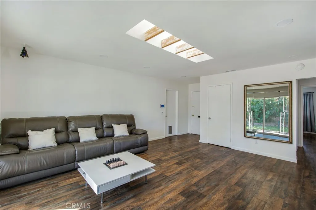 https://cdn.realtyfeed.com/cdn/127/306596698/290cf326419c22d6661c0347cb17e041.webp