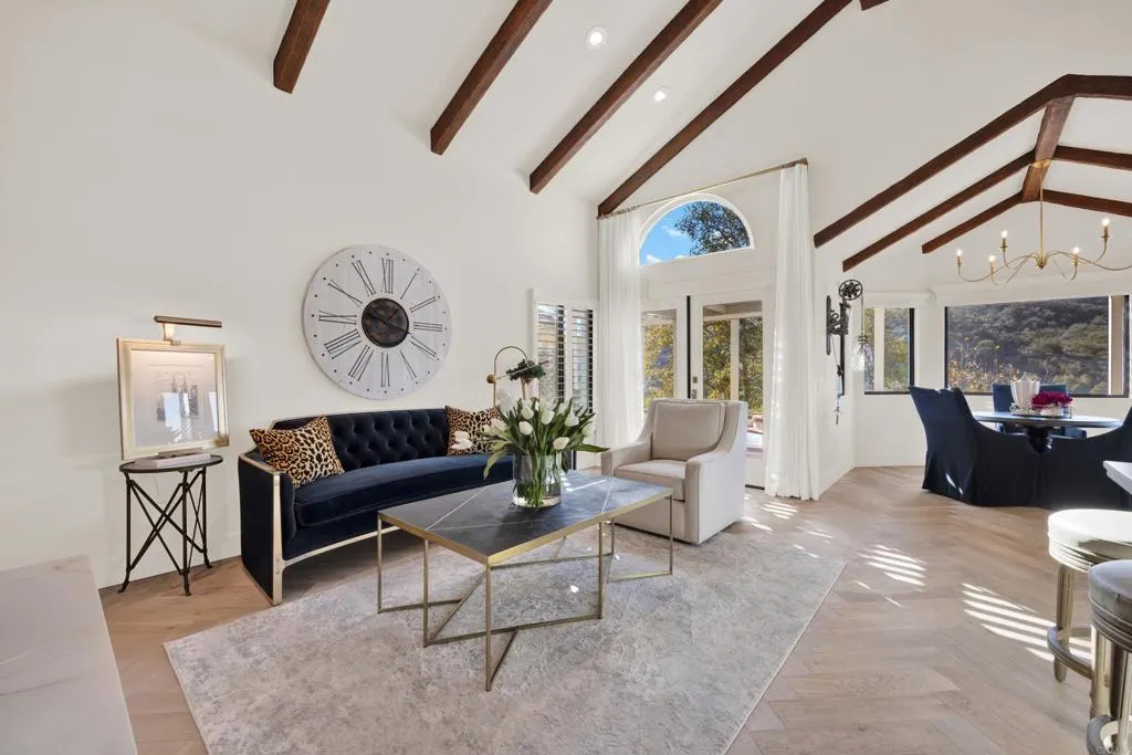 https://cdn.realtyfeed.com/cdn/127/306596701/38e873b477941520afc136b991deb9a0.webp