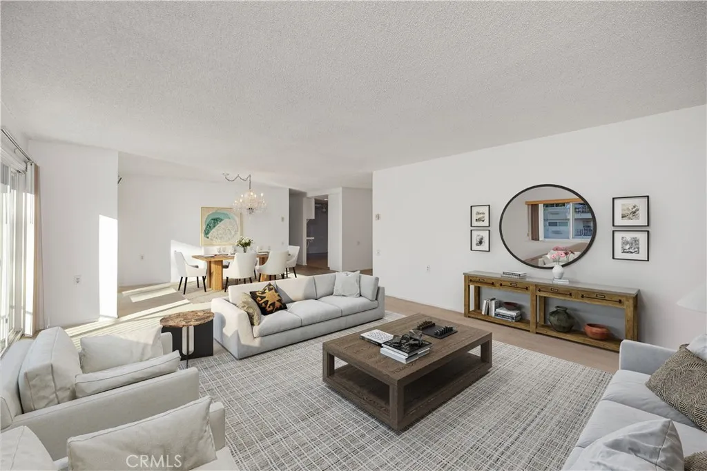 2388 W Via Mariposa 3E