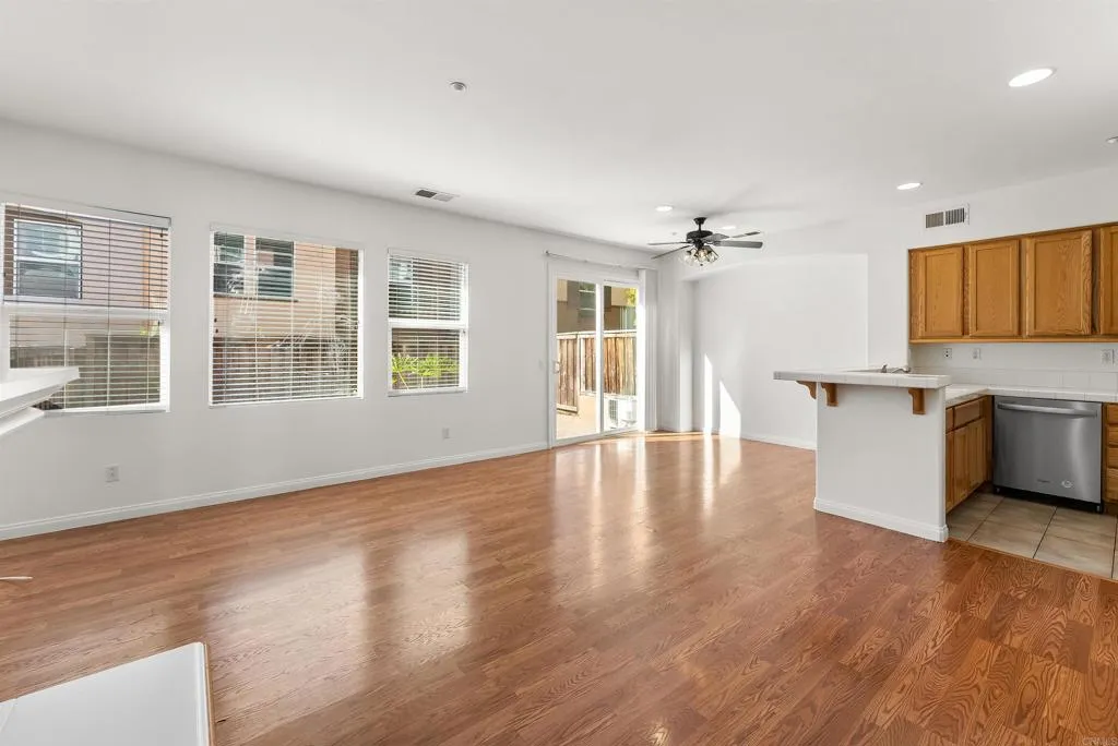 Photo #13: NDP2511167 Listing: Photo #13