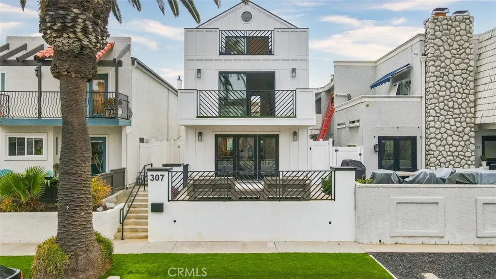 Huntington Beach, CA 92648