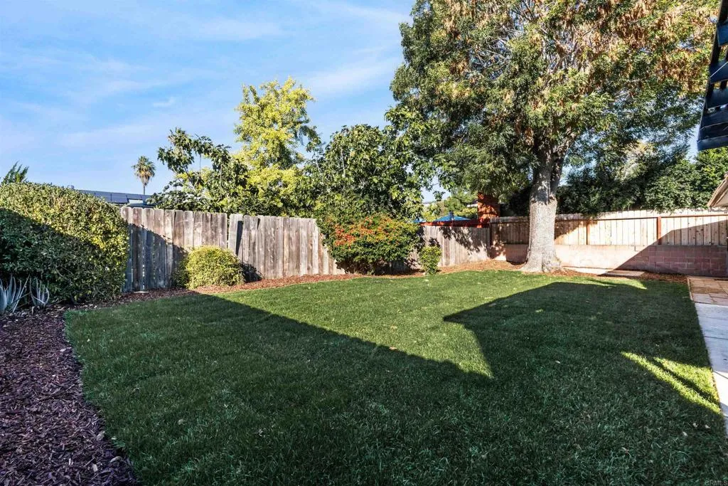 https://cdn.realtyfeed.com/cdn/127/306596920/cfea8ee1e811b8bd1b790d97252ec252.webp
