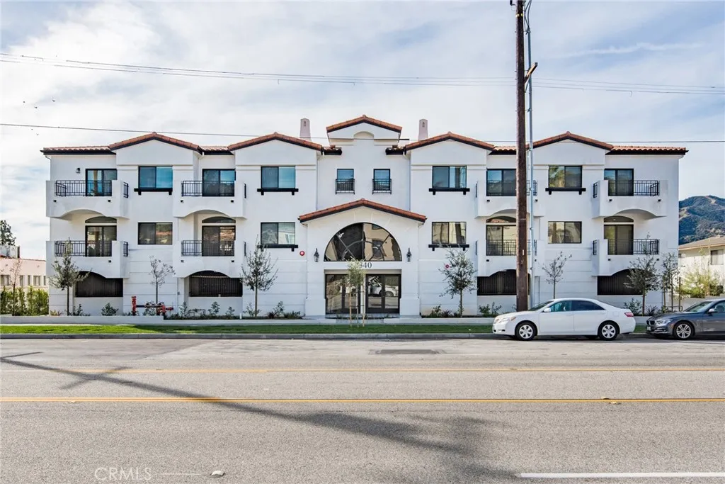 2340 Montrose Avenue Unit 303, Montrose, CA 91020