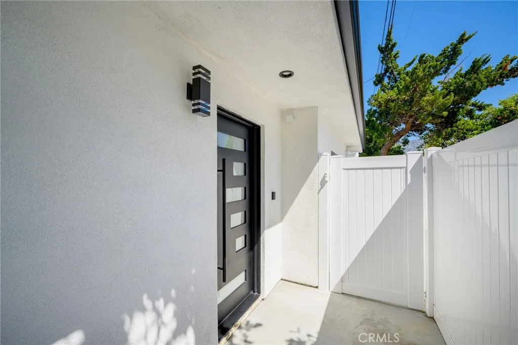 8439 Apperson Street, Sunland, CA 91040 - Photo 2 of 19, Sunland, CA