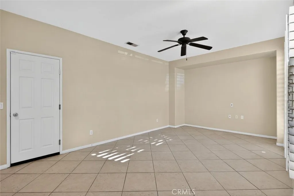 https://cdn.realtyfeed.com/cdn/127/306596942/33c9e5aefc8d7fa29c25693c384513bd.webp