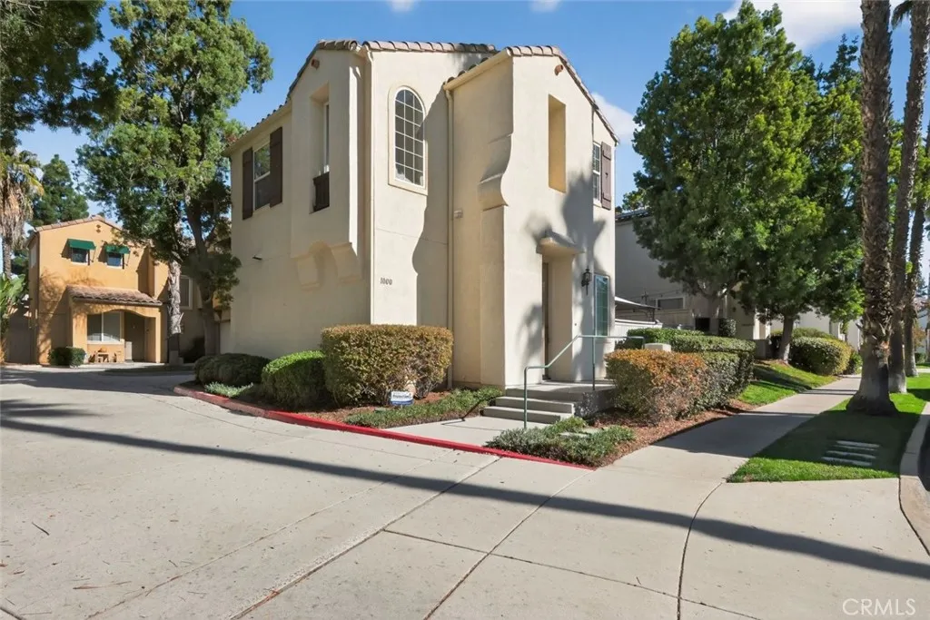 https://cdn.realtyfeed.com/cdn/127/306596942/8c784f8a2f86e7bc09b867c103cc17d0.webp