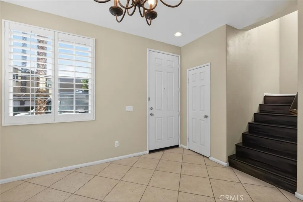 Photo #8: MB25268180 Listing: Photo #8