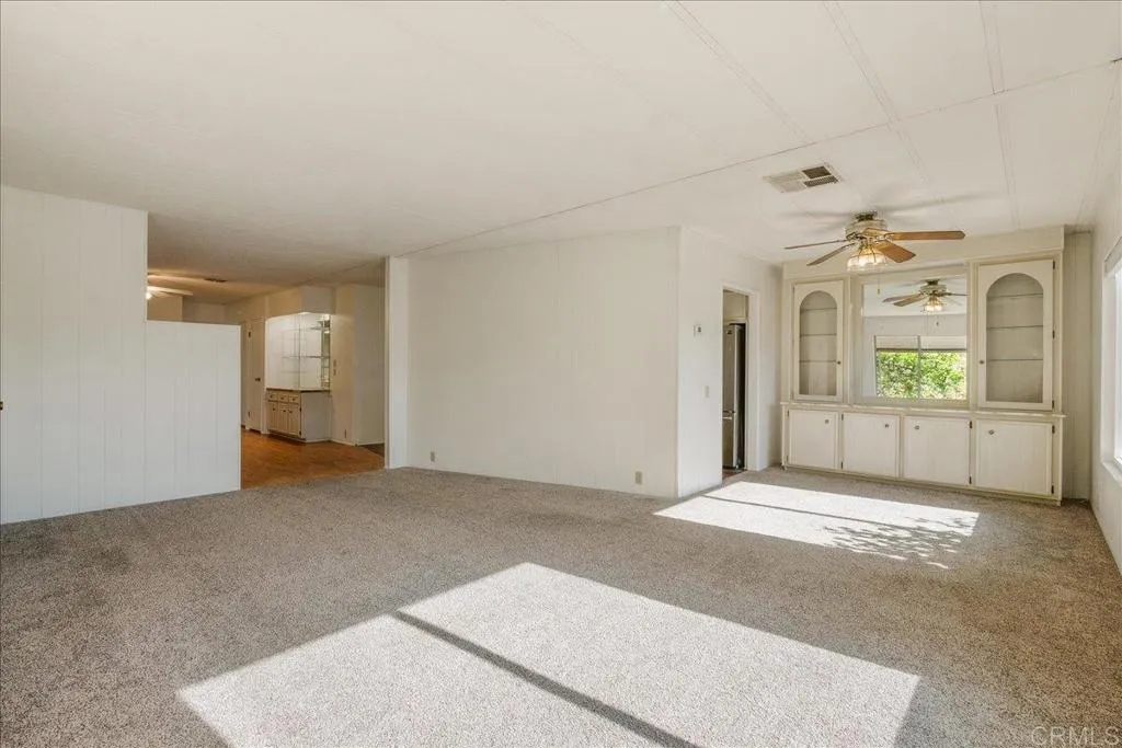 https://cdn.realtyfeed.com/cdn/127/306596988/5a7f5a67b15a09d6266168e26c7ec256.webp