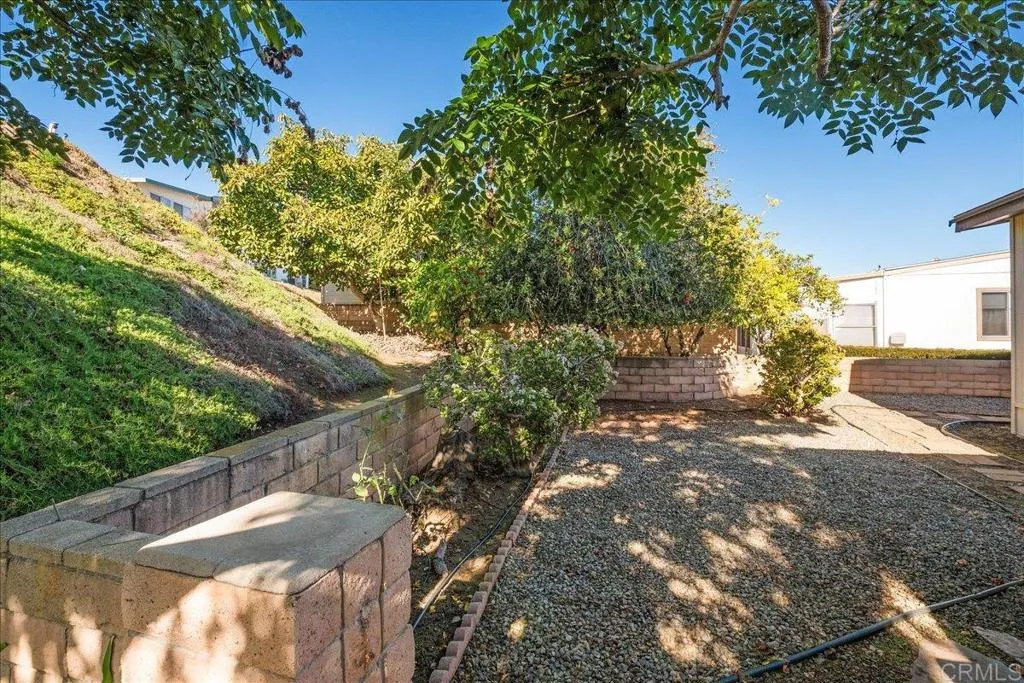 https://cdn.realtyfeed.com/cdn/127/306596988/896a20d069f763cbbb3c518e9f3fbe12.webp