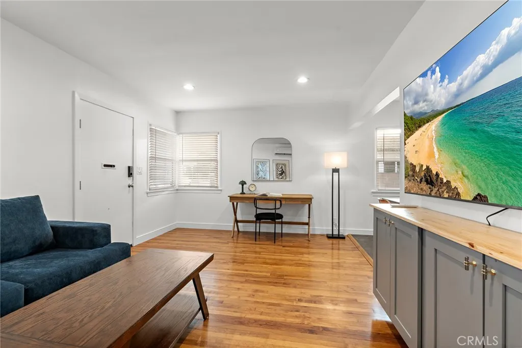 5027 W 135th, Hawthorne, CA 90250 - Photo 4 of 24, Hawthorne, CA