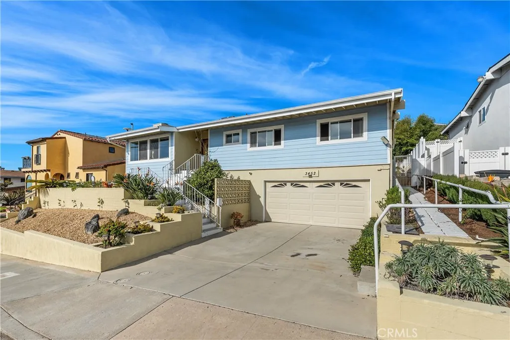 https://cdn.realtyfeed.com/cdn/127/306597070/c6b28f4977660ac18739fae437f9a256.webp