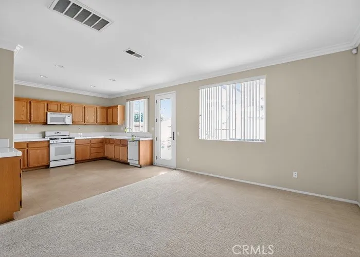https://cdn.realtyfeed.com/cdn/127/306597082/2b9d298279110b603f13ca73039e2a23.webp