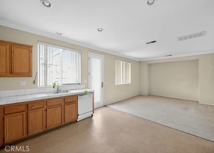 https://cdn.realtyfeed.com/cdn/127/306597082/b582061caa5cdf7e68c231ecb36d10fe.webp