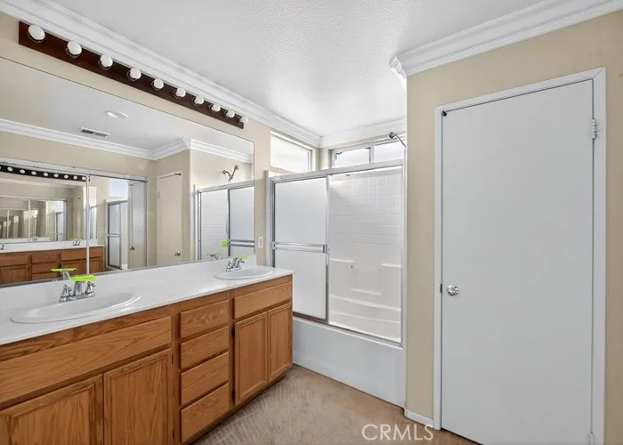 https://cdn.realtyfeed.com/cdn/127/306597082/cebc12270faf1f4bea15b55a4feca614.webp