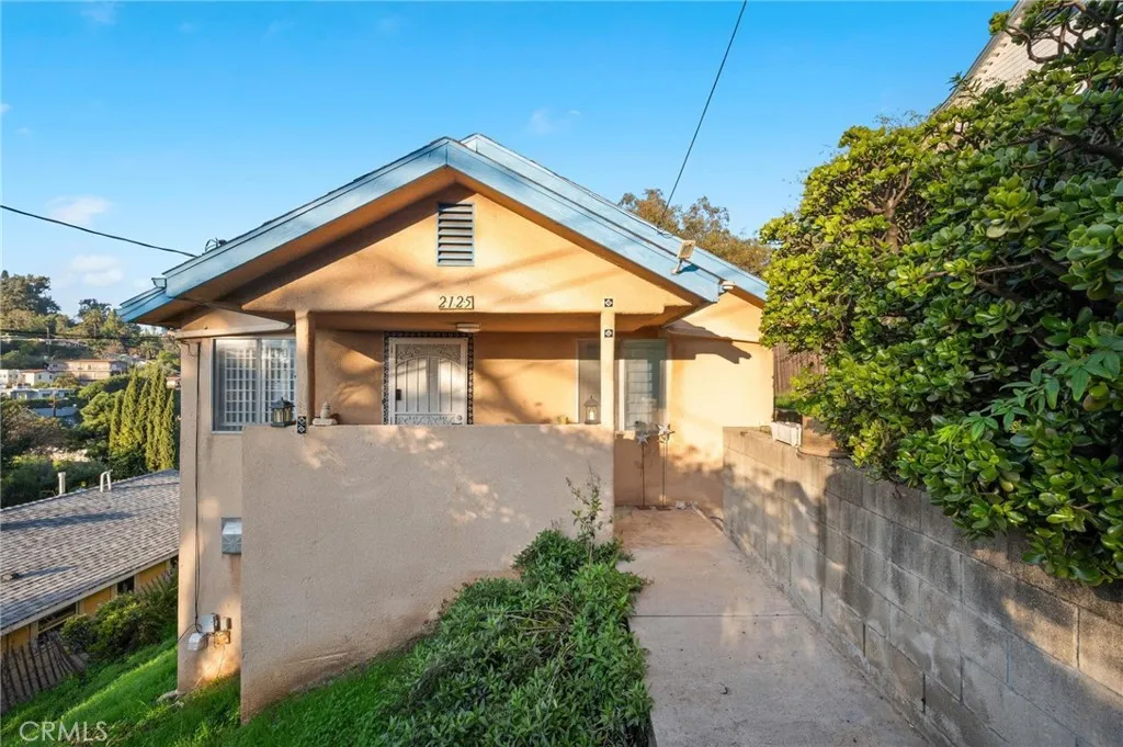 Los Angeles, CA 90039