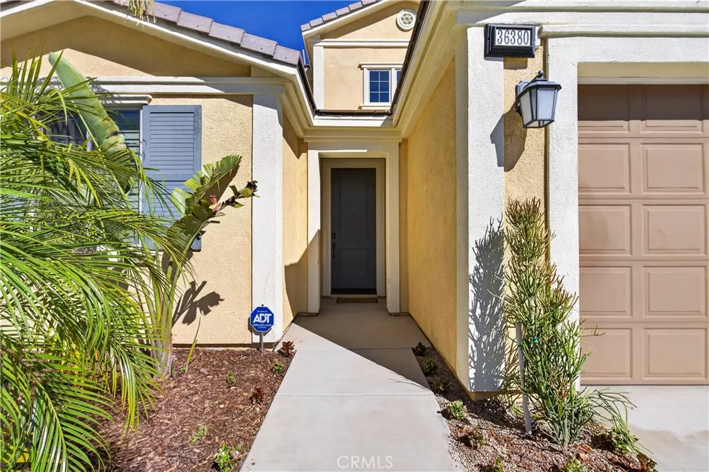 36380 Lantana Court, Lake Elsinore, CA 92532 - Photo 3 of 23, Lake Elsinore, CA
