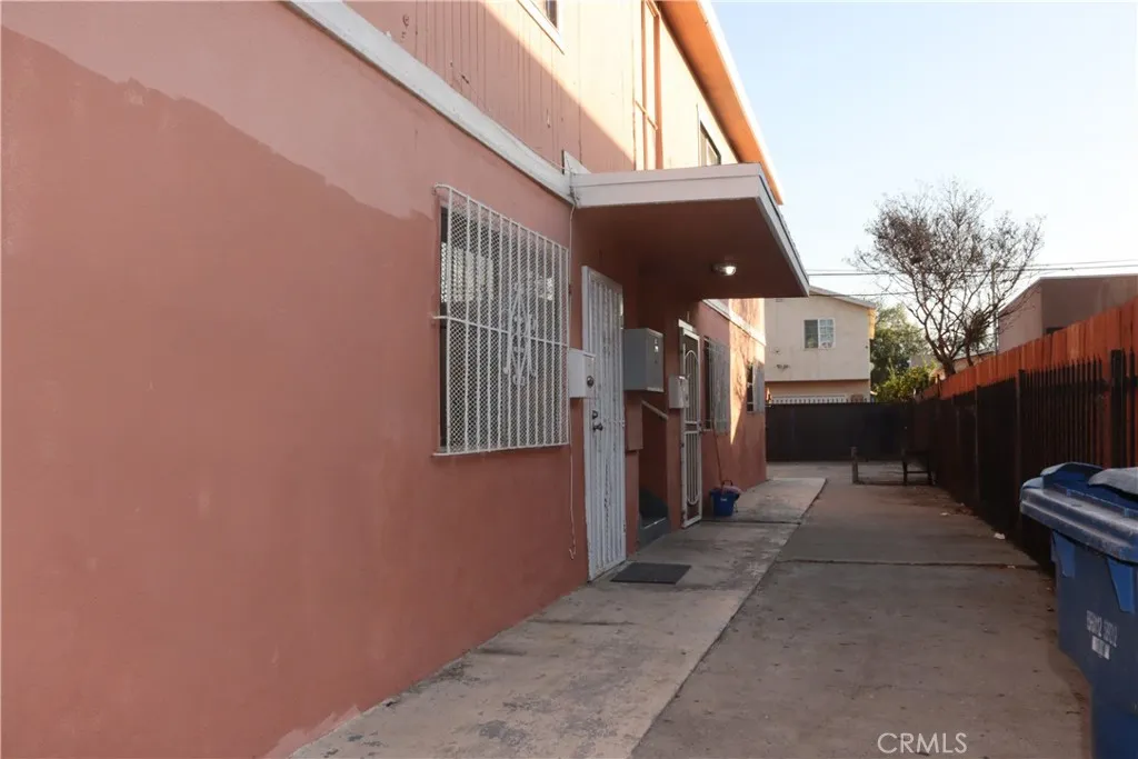 426 E 79th Street Unit 1, Florence, CA 90003 - Photo 4 of 16, Florence, CA