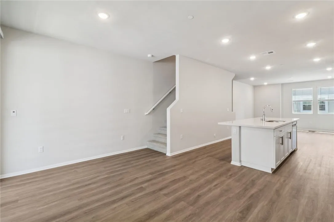 https://cdn.realtyfeed.com/cdn/127/306597234/46fa5eca5cf7600c900e5d7921b1365d.webp