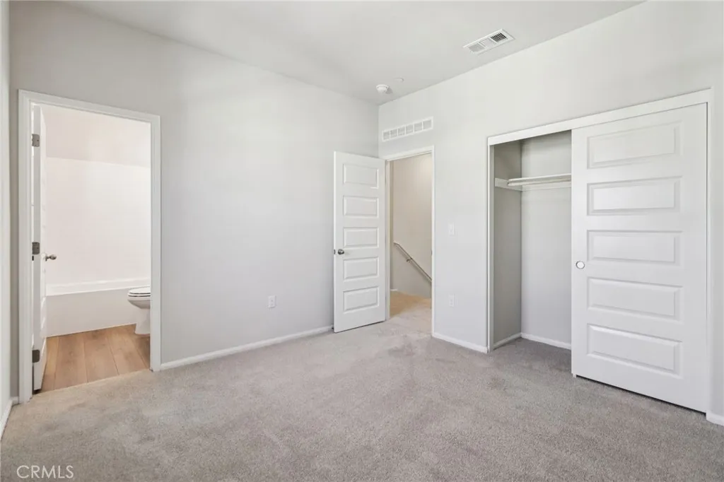 https://cdn.realtyfeed.com/cdn/127/306597266/60a0d1fa78106b8bde1d551008e5cee5.webp