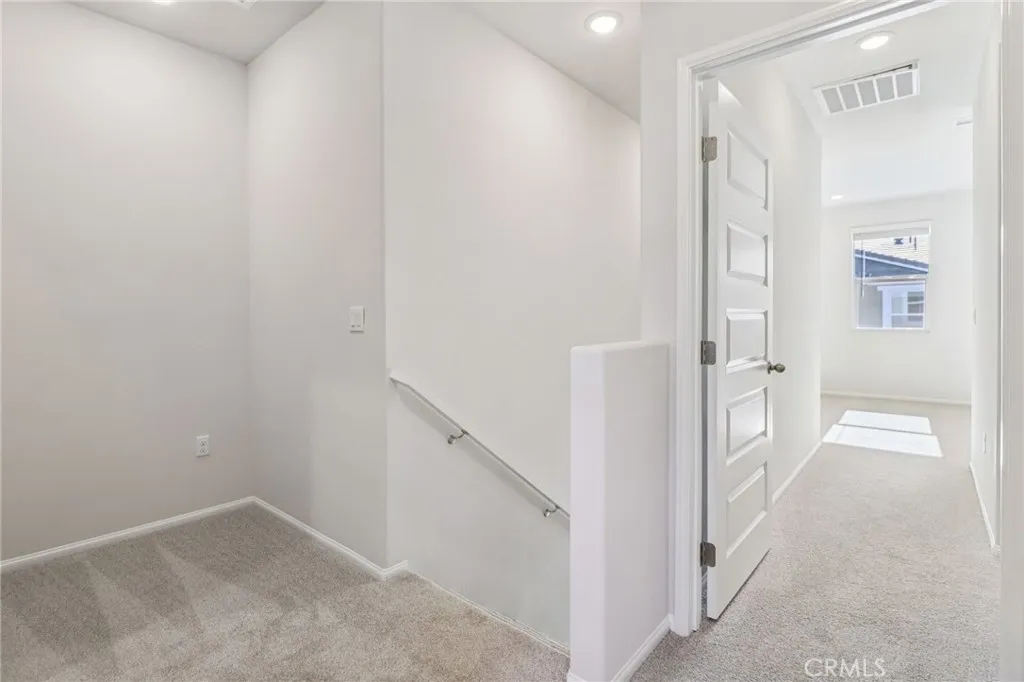 https://cdn.realtyfeed.com/cdn/127/306597266/db043c484ba00830e3a9244a6b6e2120.webp