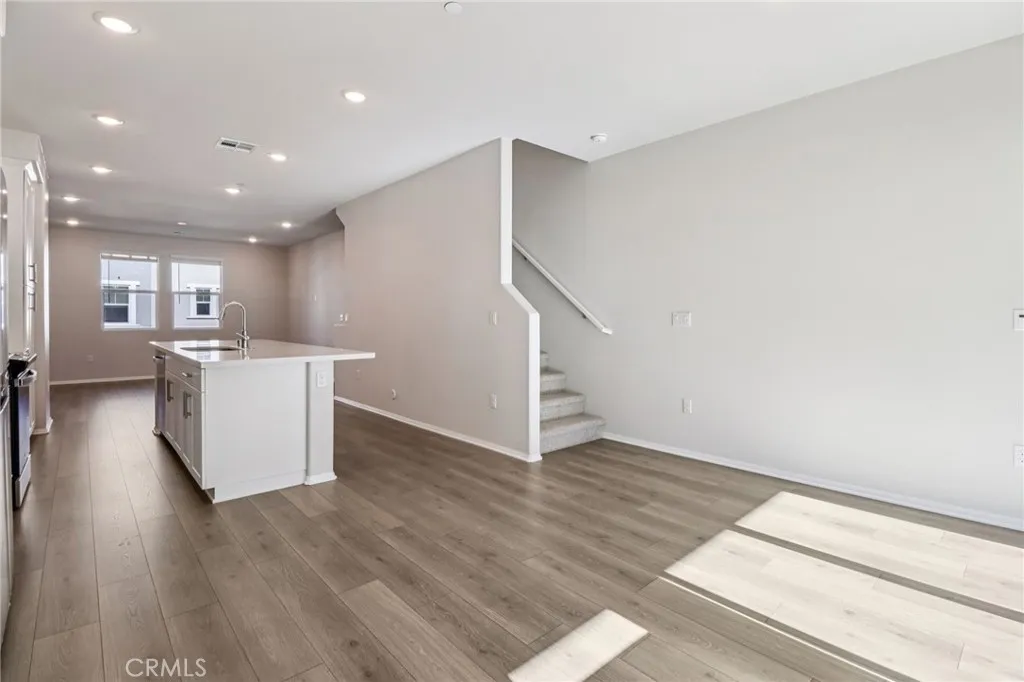https://cdn.realtyfeed.com/cdn/127/306597266/ed6eae57277eb5f5fc5934bcf851f54f.webp
