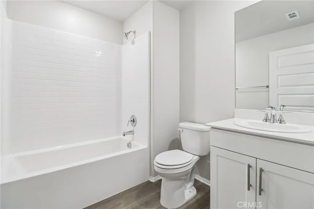 https://cdn.realtyfeed.com/cdn/127/306597266/fa9ff8b0965ff6dd7aac1cdae382a182.webp
