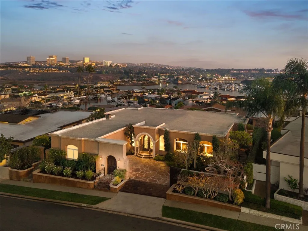 1038  Santiago Drive