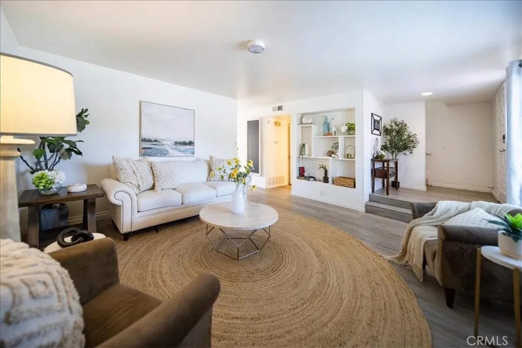https://cdn.realtyfeed.com/cdn/127/306597414/9a85fa2650f8867e3c5471fb80553615.webp