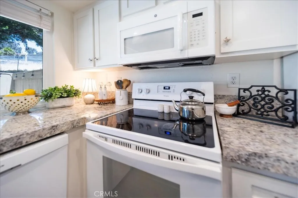 Photo #12: SW25269479 Listing: Photo #12