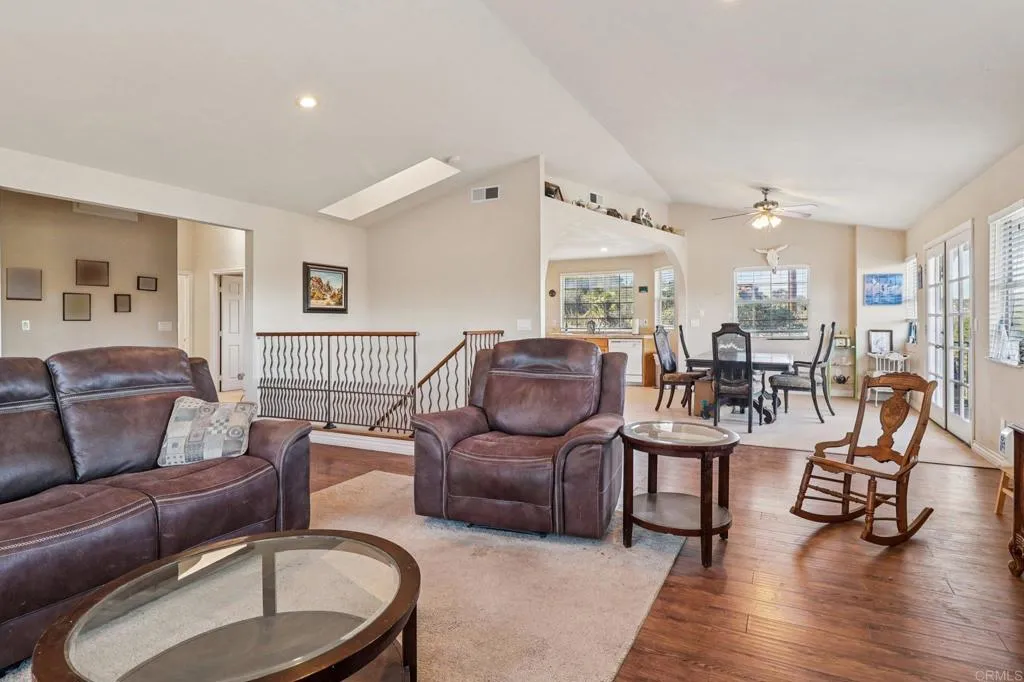 https://cdn.realtyfeed.com/cdn/127/306597449/5035899957062395659306f48a5650ac.webp