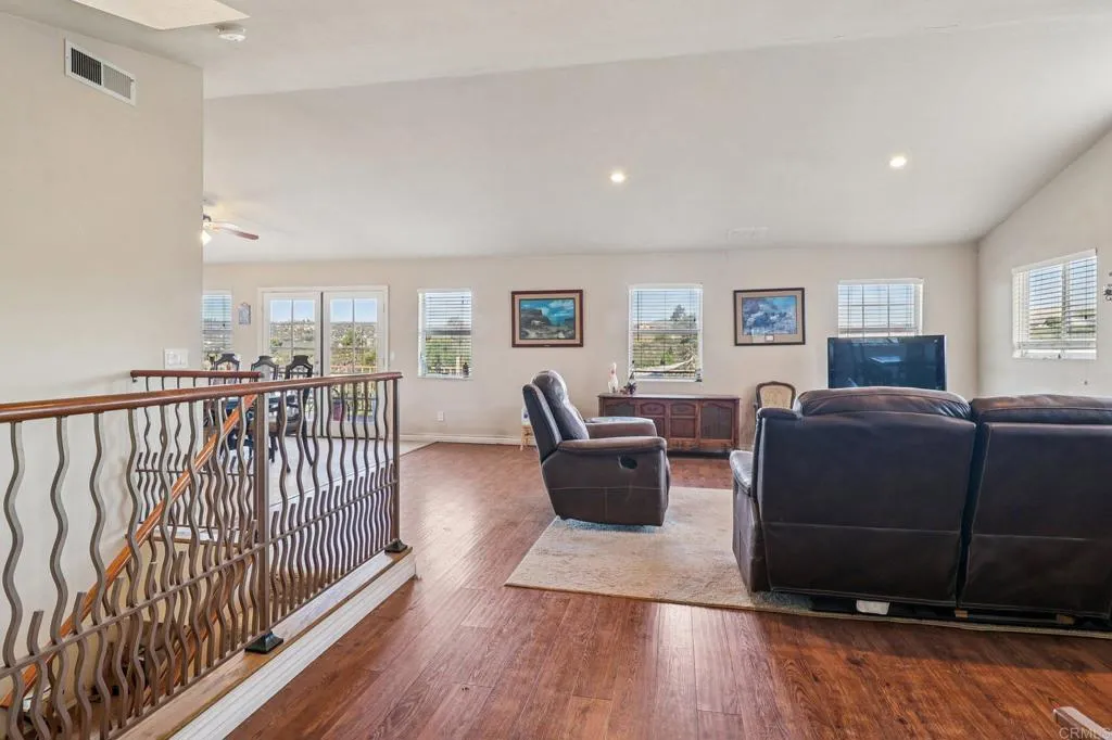 https://cdn.realtyfeed.com/cdn/127/306597449/f28a216792034173d47713553b3fcc7a.webp