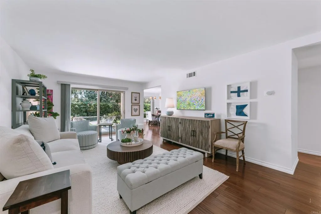 Photo #25: NDP2511202 Listing: Photo #25