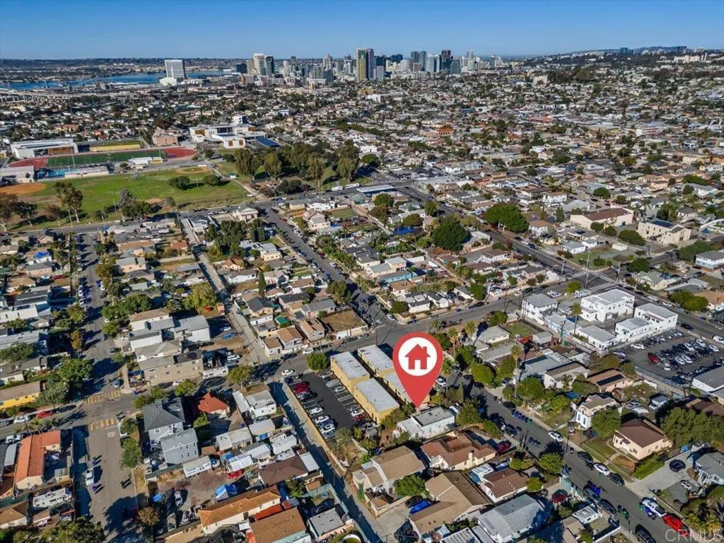 https://cdn.realtyfeed.com/cdn/127/306597561/3f53cadb7987ce54aa2d41d81b1f9873.webp