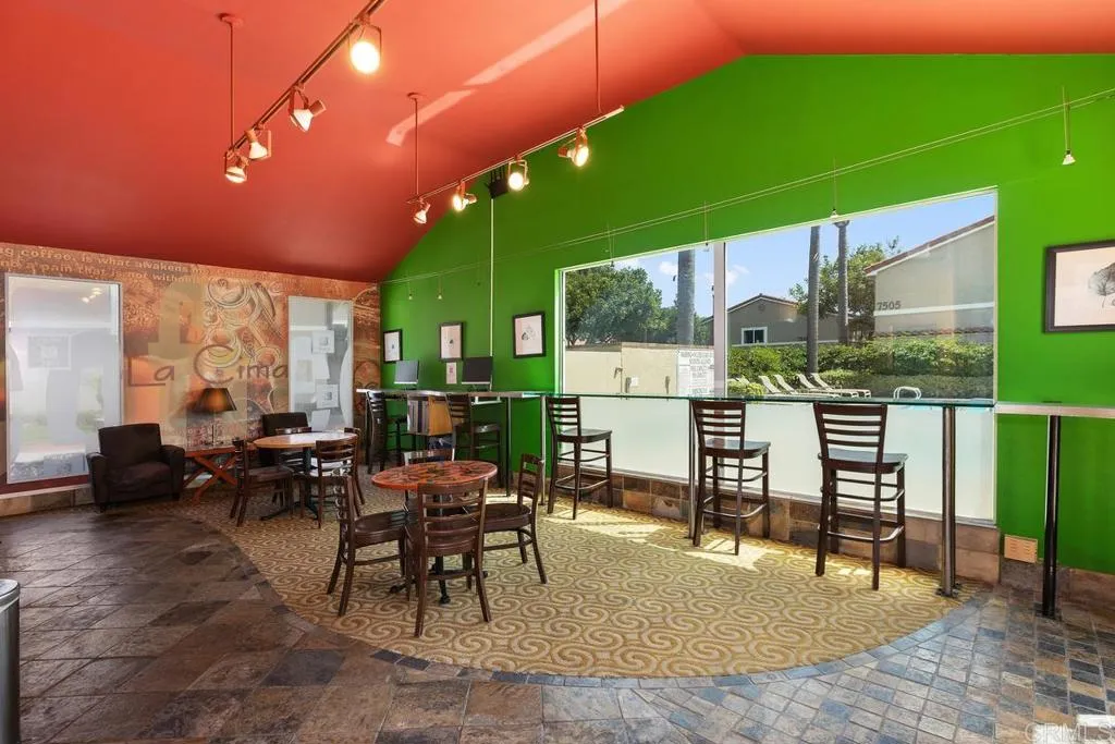 Photo #42: NDP2511204 Listing: Photo #42