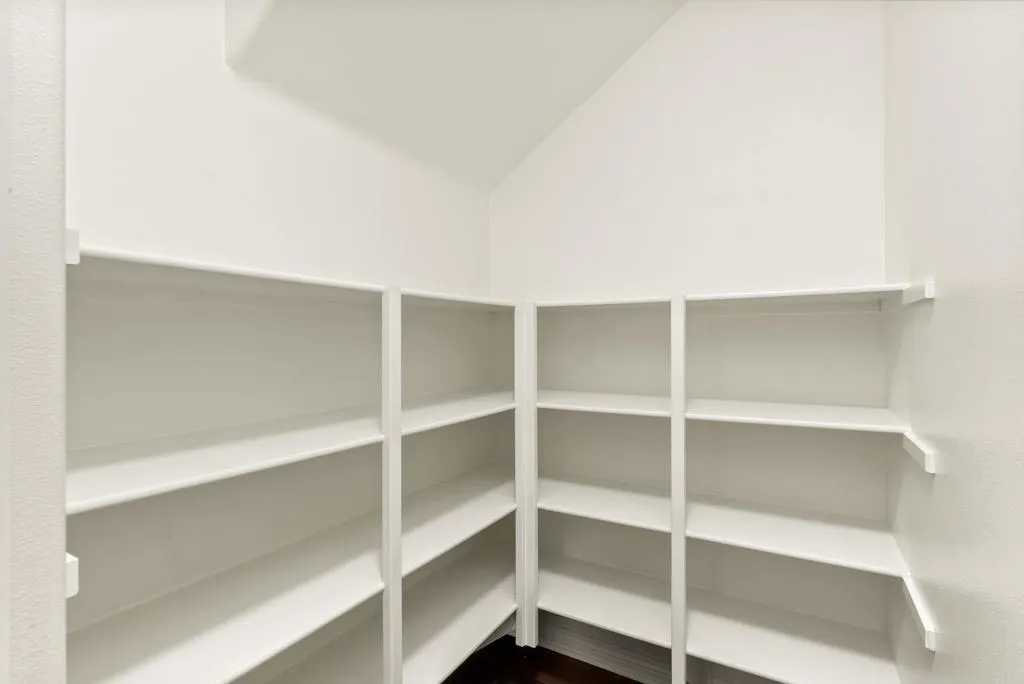 https://cdn.realtyfeed.com/cdn/127/306597680/637855285176dd2d498f191ab8c9e103.webp