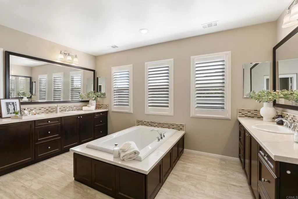 https://cdn.realtyfeed.com/cdn/127/306597680/9325bcb08e23b581d0b14c38f2dfff44.webp