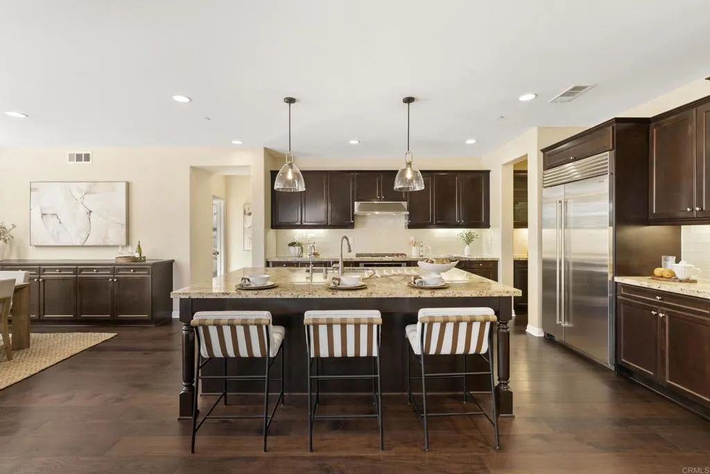 https://cdn.realtyfeed.com/cdn/127/306597680/e1cf308da56ad86513b4ba47eb56ab79.webp